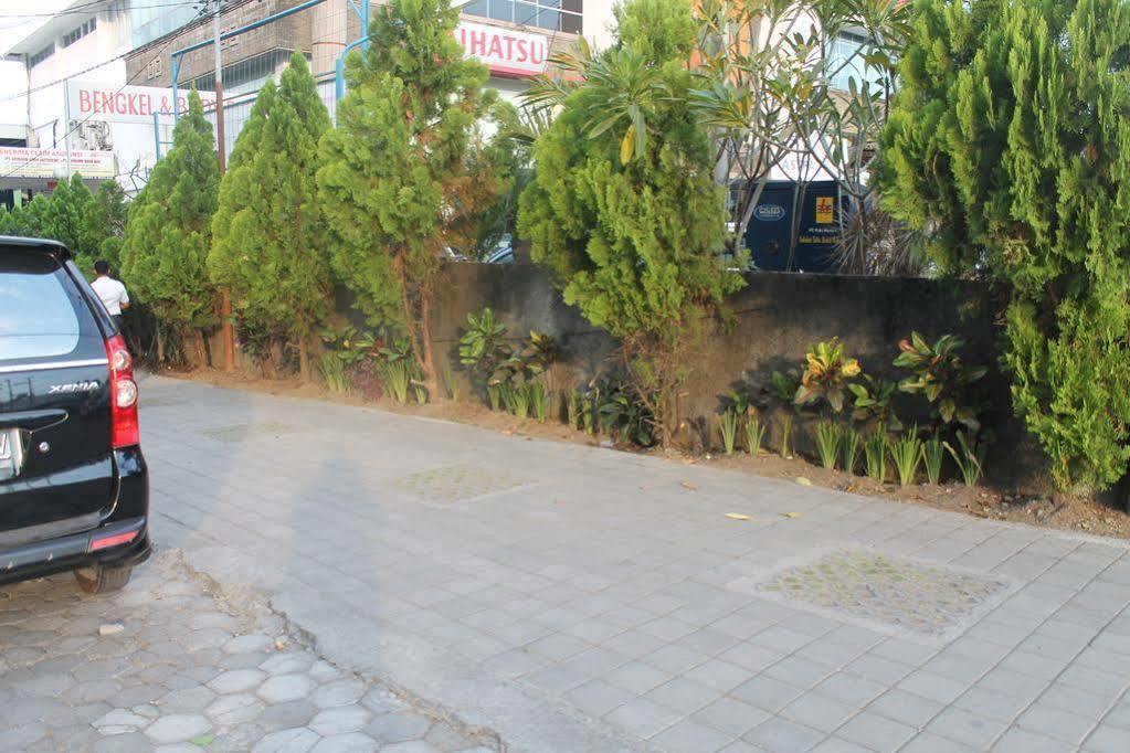 Hotel Warta Dua Denpasar Exteriér fotografie
